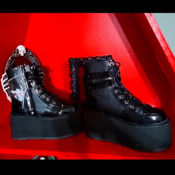 Demonia bat boots - Picture 3 of 4